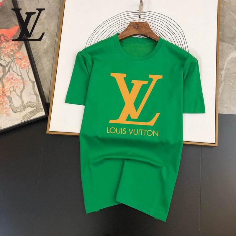 Louis Vuitton Men's T-shirts 149